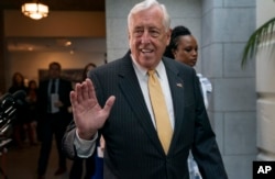 លោក Steny Hoyer អញ្ជើញ​ចូលរួម​ក្នុង​ការ​ប្រមូល​ផ្តុំ​មួយ​ នៅ​ក្នុង​ក្រុង​វ៉ាស៊ីនតោន កាលពី​ថ្ងៃទី១០ ខែកញ្ញា ឆ្នាំ២០១៩។