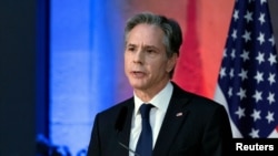 Menteri Luar Negeri AS Antony Blinken berbicara di Akademi Ilmu Pengetahuan dan Kemanusiaan Berlin-Brandenburg menyusul pembicaraannya tentang krisis Ukraina di Berlin, Jerman, 20 Januari 2022. (Foto: Alex Brandon via REUTERS)