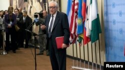 United Nations Special Envoy Lakhdar Brahimi talks to the media after briefing a United Nations Security Council meeting on Syria at U.N. headquarters in New York, March 13, 2014. 