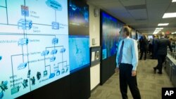 美国国土安全部下属的国家网络安全和讯息集成中心内一面巨大的屏幕。