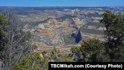 Dinosaur National Monument offers stunning views from the top of the canyons and from the rivers that run through them. 