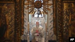 Патриарх Варфоломей проводит пасхальное богослужение. Стамбул, 19 апреля 2020 г. 