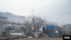 Foto yang dirilis oleh TEPCO memperlihatkan genangan air di kompleks PLTN Fukushima, Kamis (14/4).