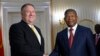 Waziri wa Mambo ya Nje Mike Pompeo (kushoto) akiwa na Rais wa Angola João Lourenço, Jumatatu Februari 17, 2020.(Andrew Caballero-Reynolds/Pool via AP) 