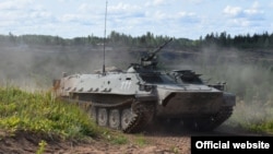 Zajednička vojna vežba pripadnika vojski Srbije i Rusije, u blizini Sankt Peterburga, Rusija, 17. avgusta 2018. (Foto: Ministarstvo odbrane Srbije)