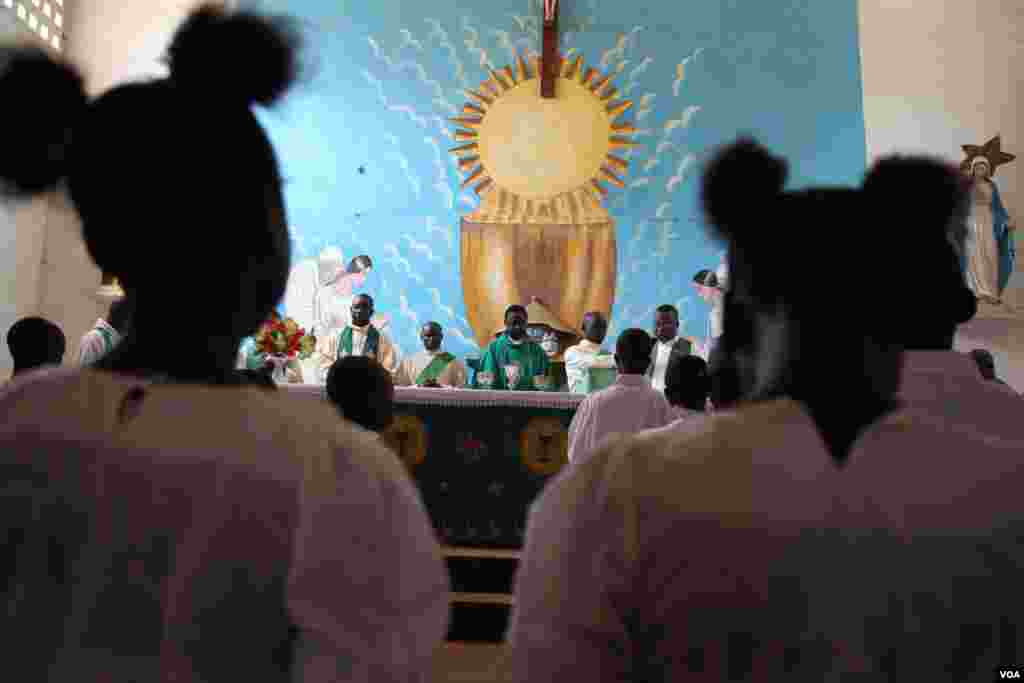 The bishop of Bossangoa fears a growing sectarian divide following gross human rights violations on civilians, Nov. 10, 2013. (Hanna McNeish for VOA)