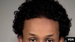 FBI menangkap Mohamed Osman Mohamud, 19 tahun, Jumat lalu setelah menurut pihak berwenang berupaya meledakkan sebuah bom mobil di Portland, Oregon.
