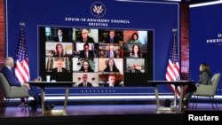 លោក Joe Biden និង​អ្នកស្រី Kamala Harris បាន​ជួបប្រជុំ​តាម​អនឡាញ​ជាមួយ​សមាជិក​នៃ​ក្រុមប្រឹក្សា​ផ្តល់​យោបល់​អំពី​ជំងឺ​កូវីដ១៩ នៅ​ទីក្រុង Wilmington រដ្ឋ Delaware នៅ​ថ្ងៃទី៩ ខែវិច្ឆិកា ឆ្នាំ២០២០។