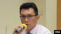  台湾两岸政策协会秘书长王智盛 （美国之音张永泰拍摄） 