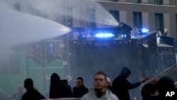 2014年在德国科隆发生由新纳粹团体和德国足球流氓现场成员组织的针对伊斯兰极端主义的示威活动