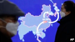 Stanovnici Seula nose zaštitne maske u metrou