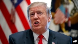 Presiden Amerika Serikat, Donald Trump, di Ruang Kabinet, Gedung Putih, Washington, D.C., 1 Februari 2019. (Foto: dok).