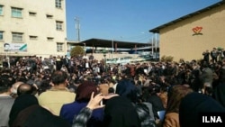 تجمع گروهی از معلمان در ایران