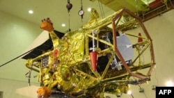 "Fobos-Grunt" raketasi uchirilishidan oldin Boyqo'ng'ir kosmodromida. 2011-yil noyabr.