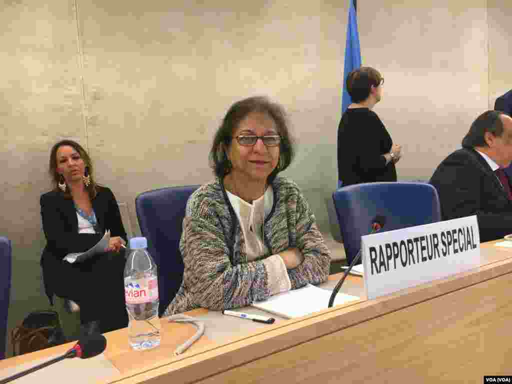 쿠웨이트 수도 쿠웨이트 시티에서 열린 에어쇼에서 카타르팀이 비행하고 있다.&nbsp;