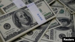 افغان حکومت وایي، په ټولو حکومتي ادارو کې او په ځانګړي ډول په امنیتي سکټور کې یې د فساد په ضد کوټلې ګامونه اخیستي